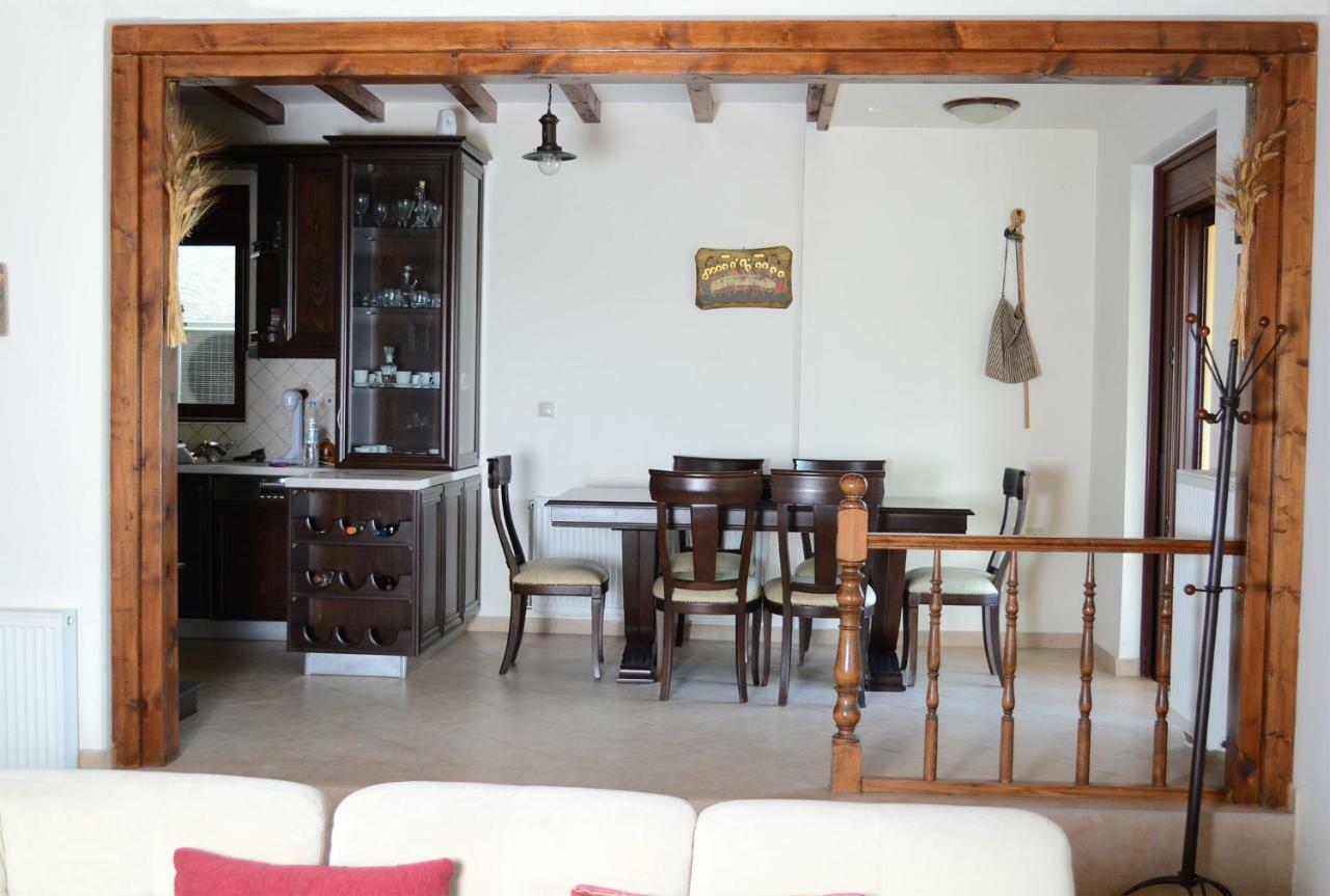 Villa Bella Loukisia Loukissia Екстериор снимка