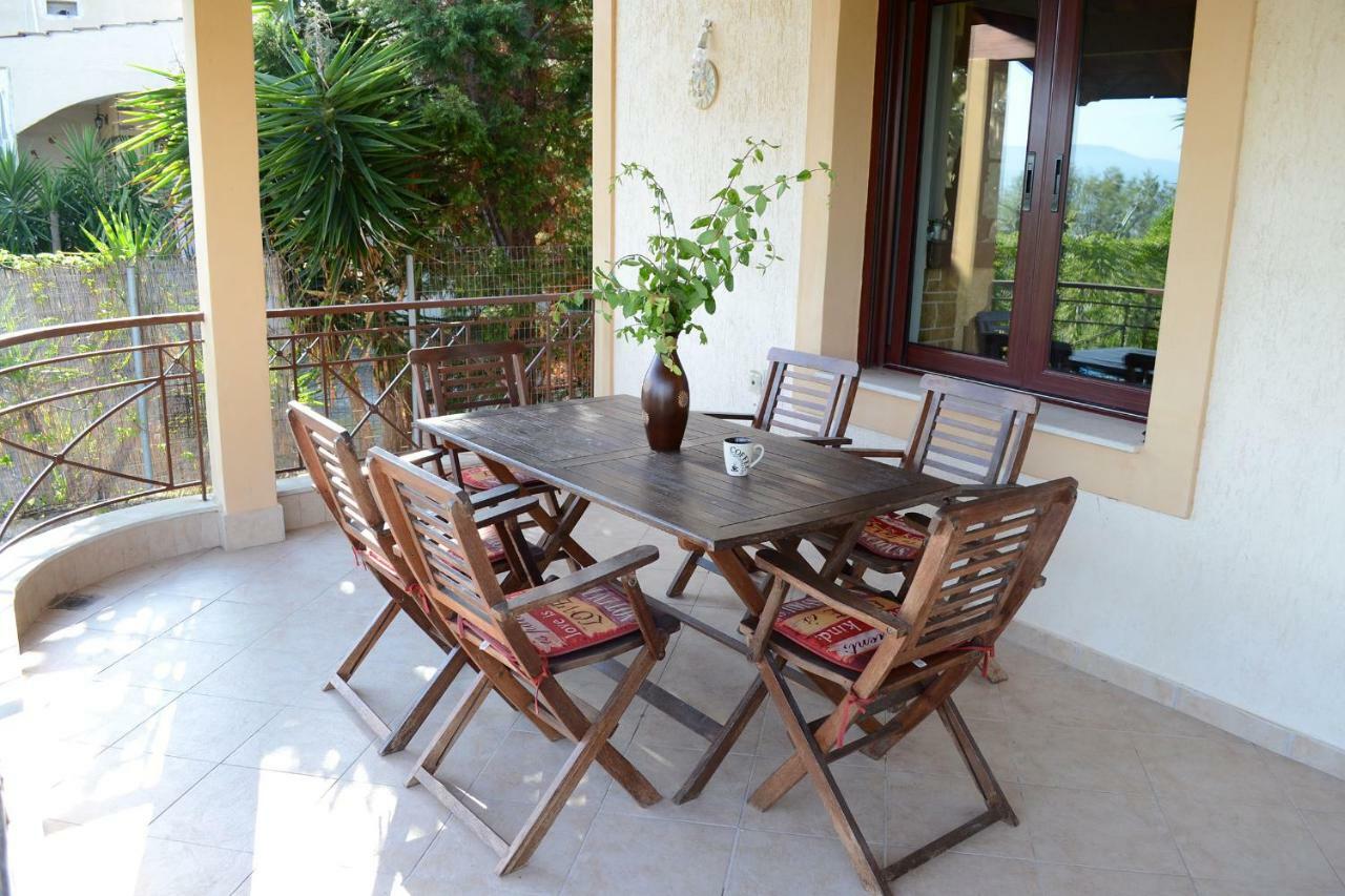 Villa Bella Loukisia Loukissia Екстериор снимка